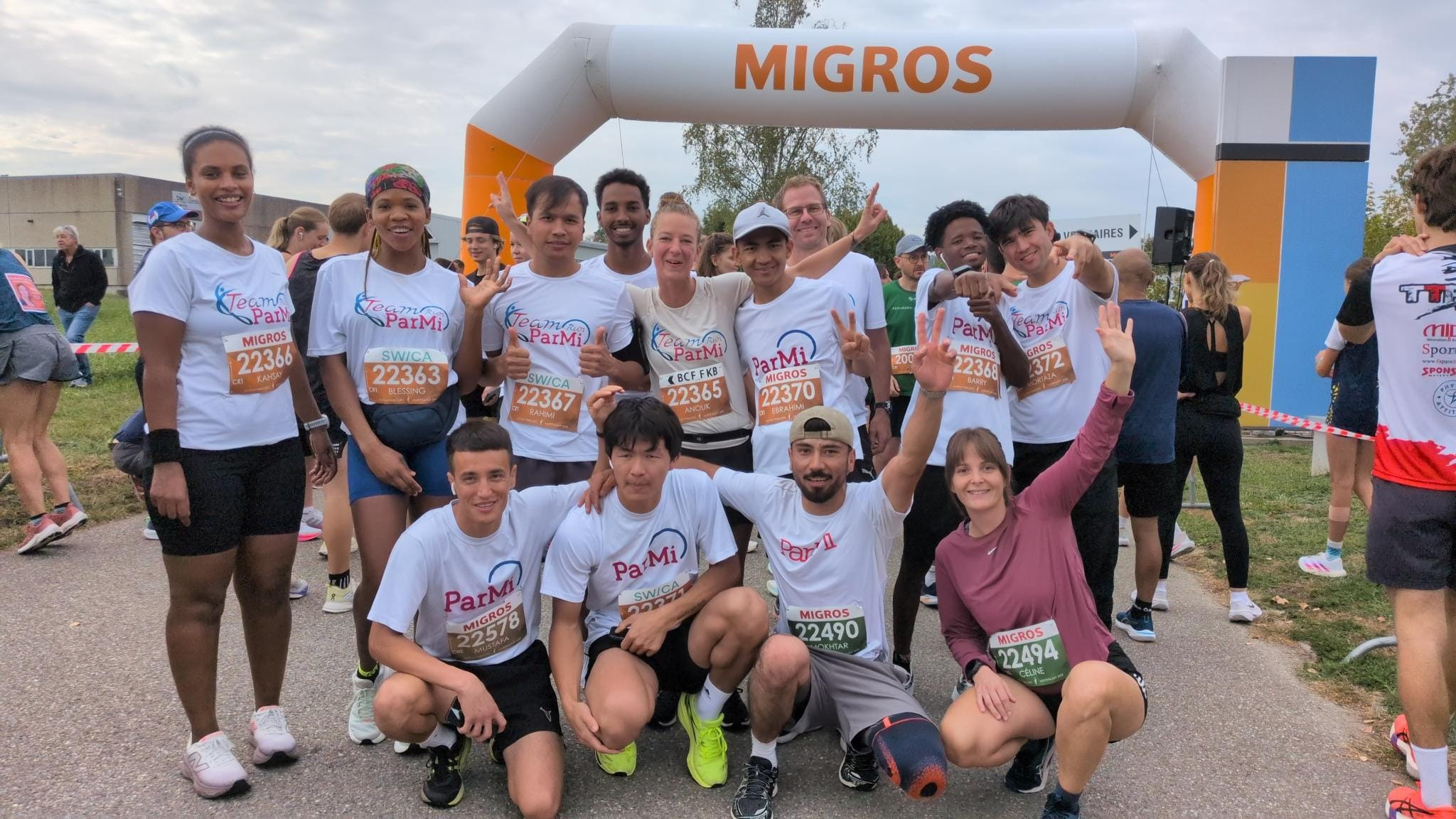 Image L'&eacute;quipe de course de ParMi fait le Morat-Fribourg